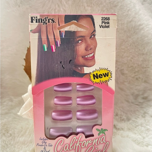 Fing’rs California Girl Other - New with tags 24pk Press on California Girl Pink Violet Nails by Fing’rs